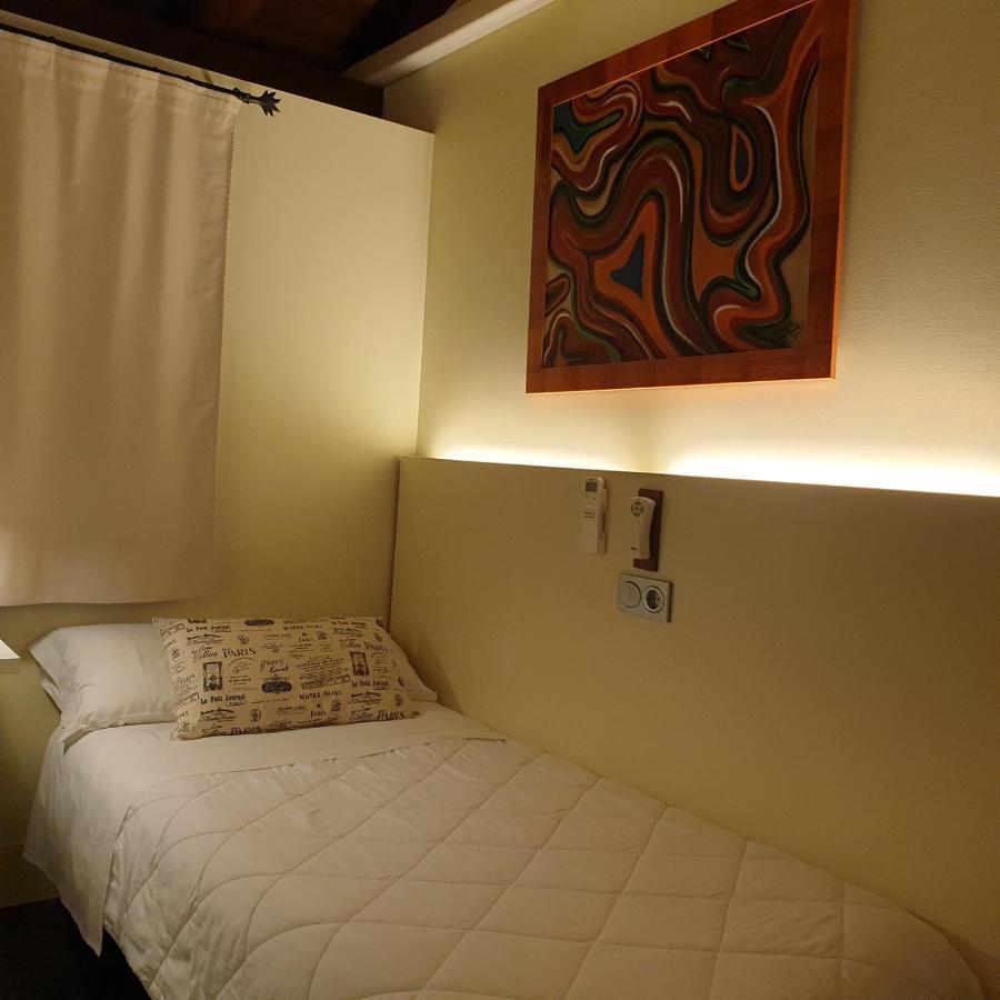 Larramendi Torrea Hotel Azcoitia Room photo